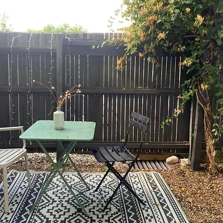 Deco Avec Jardin Et Piscine Apartment